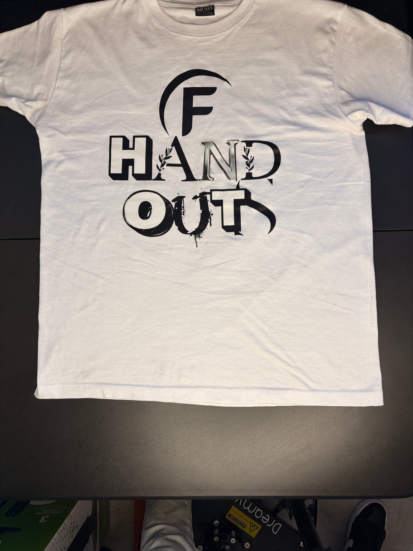 STREET CLASSIC F HAND OUTS